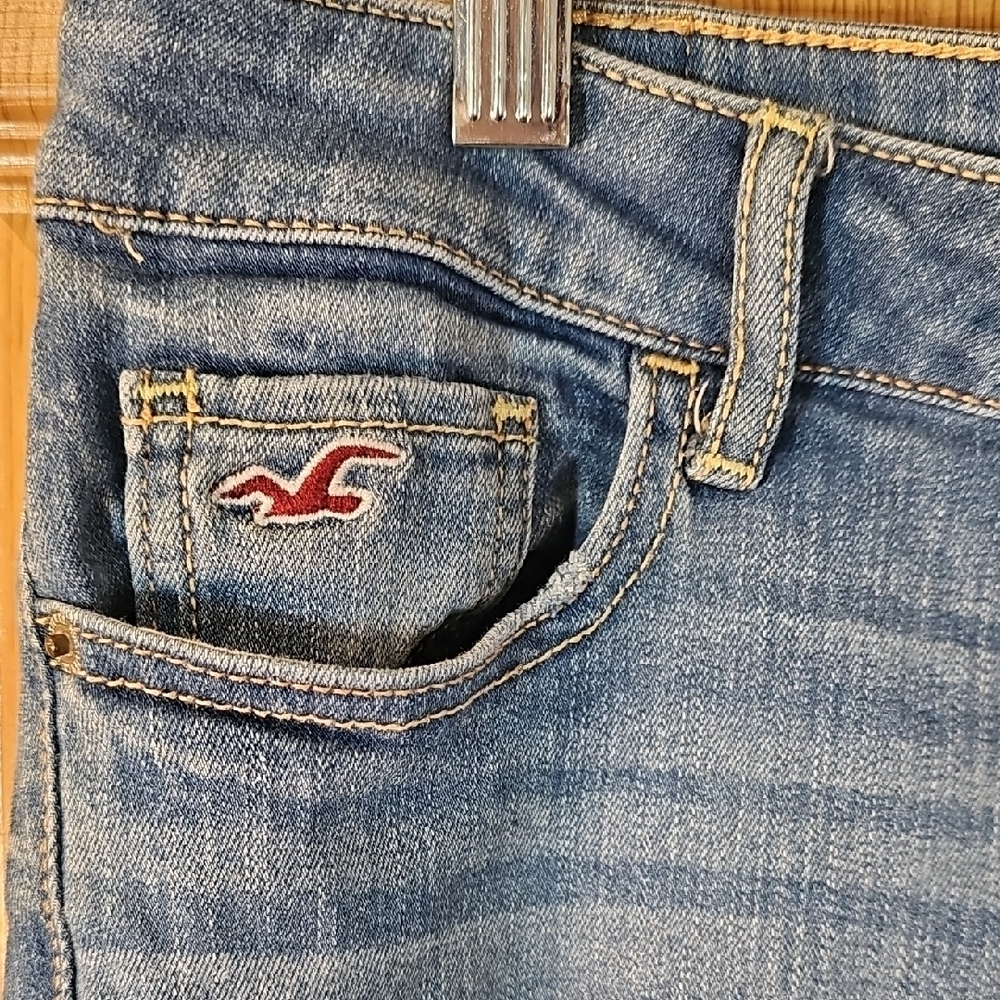 Hollister Light Blue Skinny Jeans for Women - Picture 3 of 9